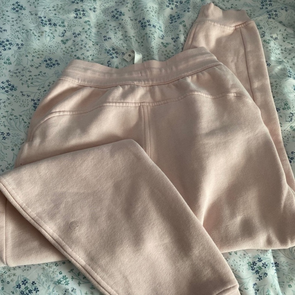 Lululemon light pink high rise scuba joggers